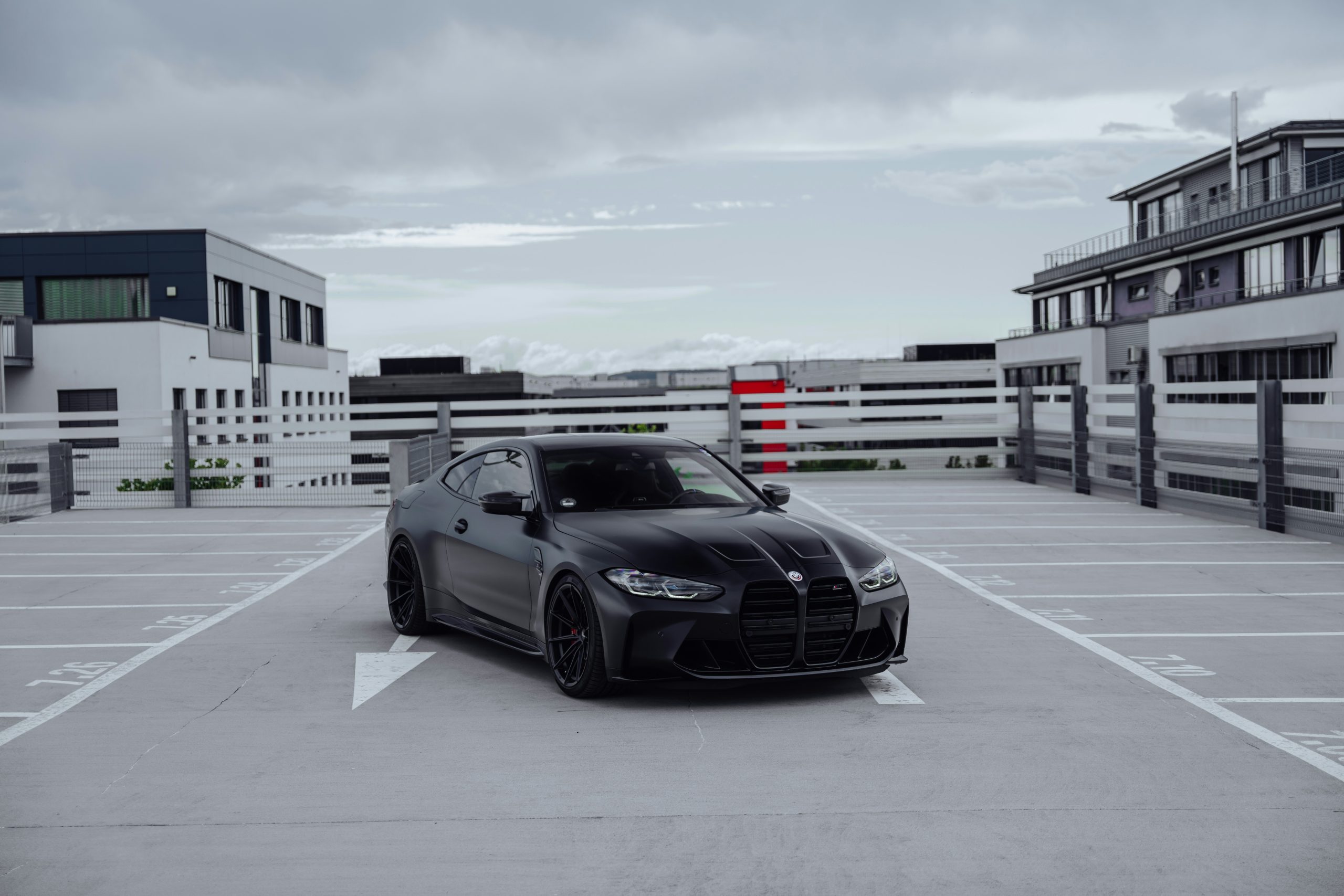 covering voiture noire