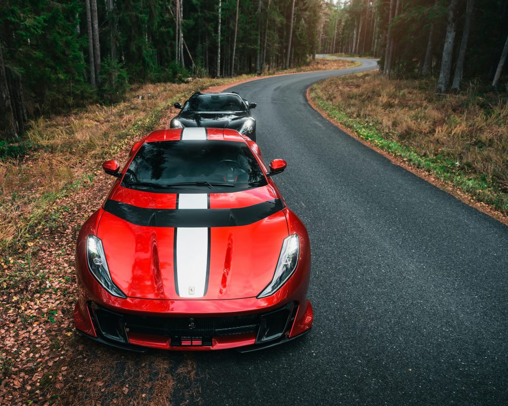 covering voiture rouge